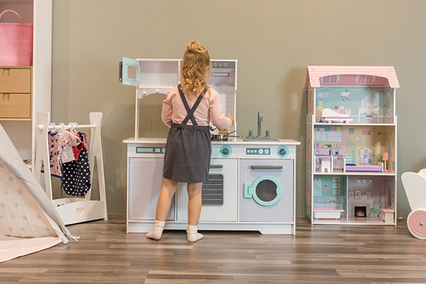 Aike is 3 jaar en 1.03 m lang.