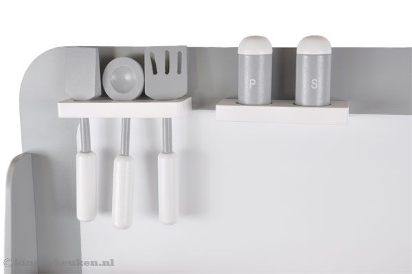 Spatels en peper- en zoutstel.