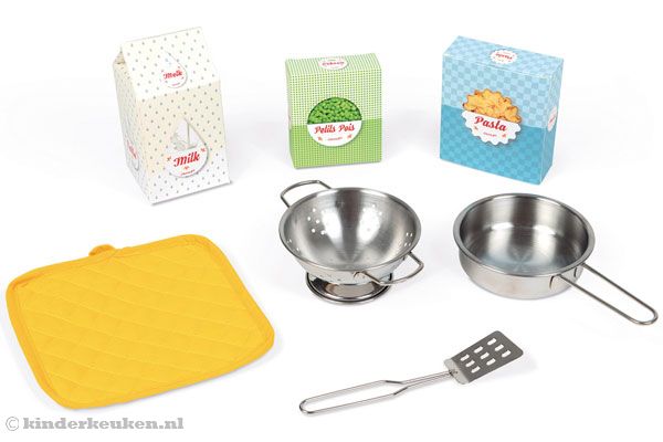 Inclusief 7 verschillende keukenaccessoires.